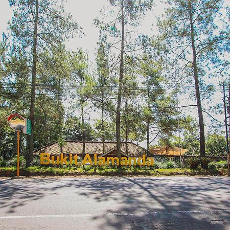 Bukit Alamanda Resort Garut Exterior foto