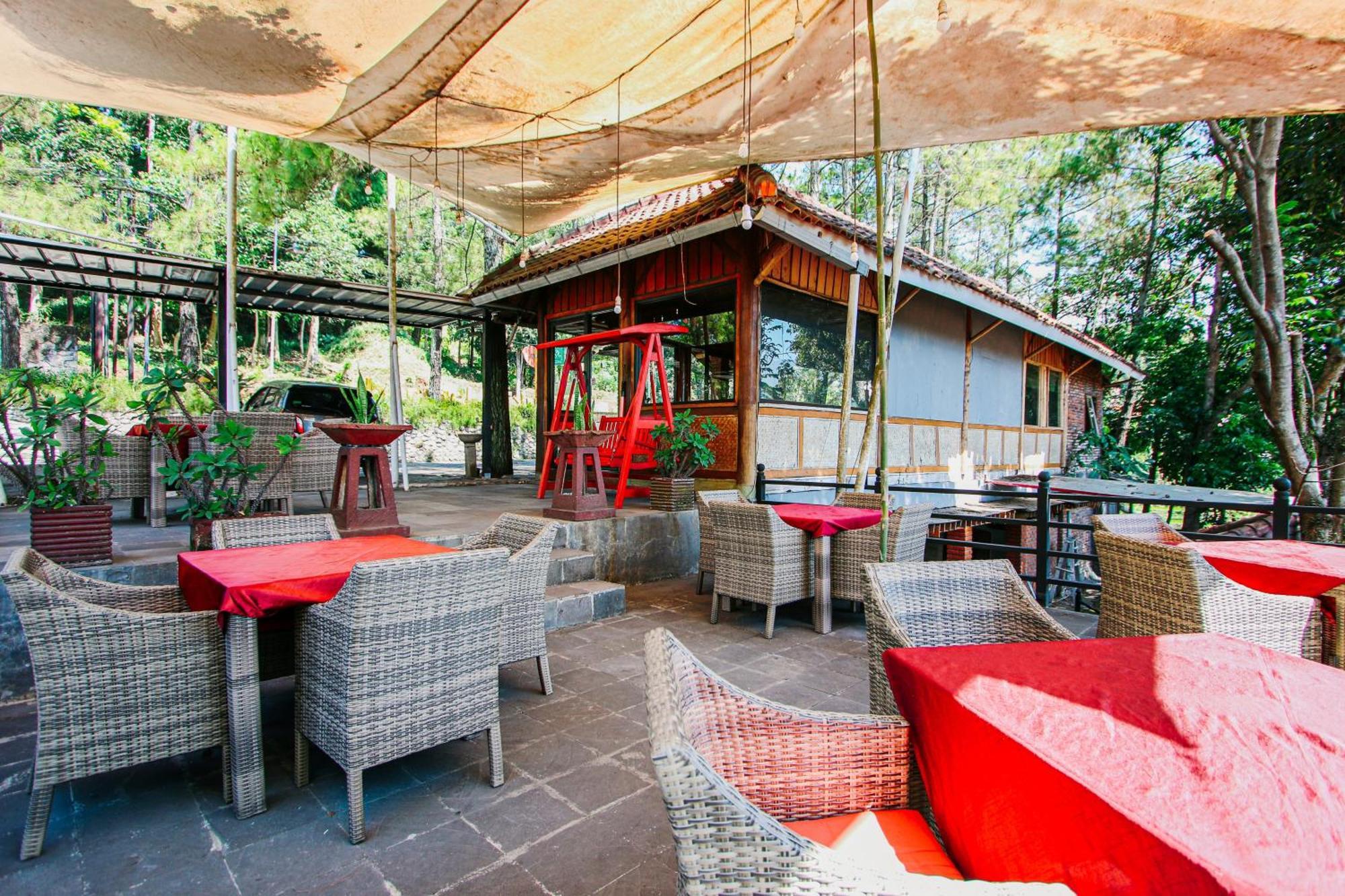 Bukit Alamanda Resort Garut Exterior foto