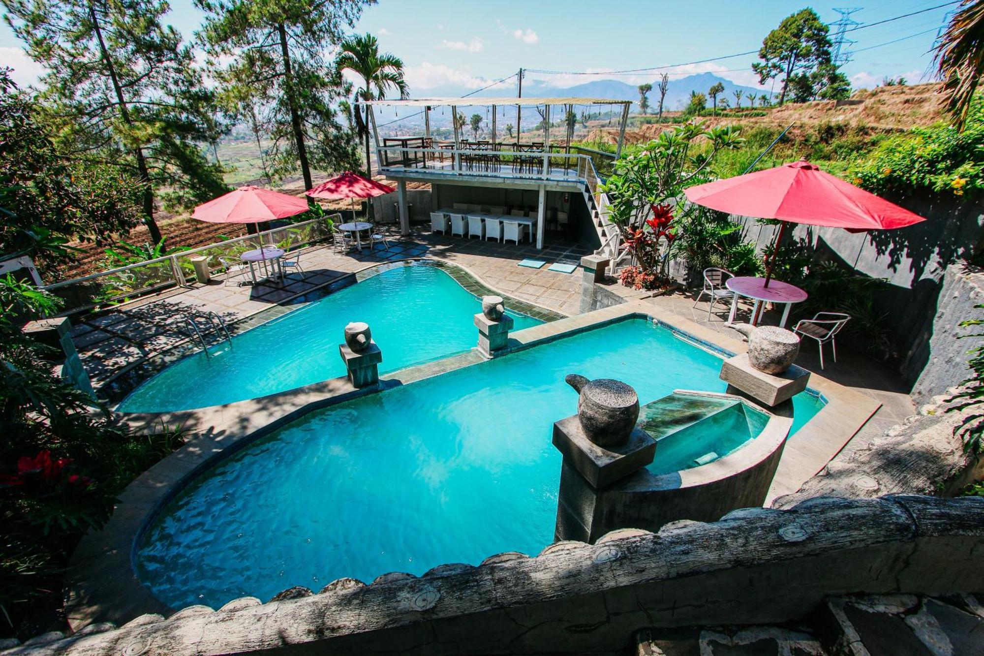 Bukit Alamanda Resort Garut Exterior foto